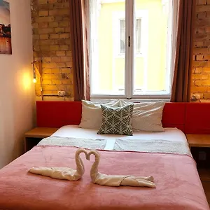 goodmo-apartman-corvin.inbudapesthotels.com/